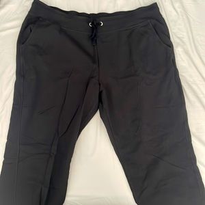 Hanes plus size black athletic capris